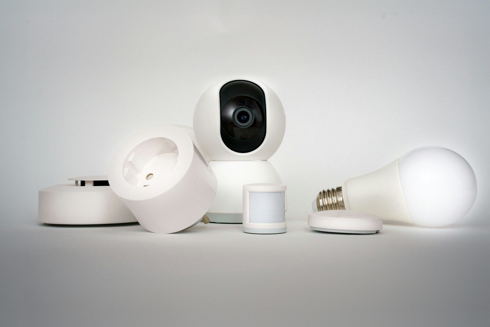 From smart wearables and interactive AI desktop gadgets to premium audio gear and high-tech consumer hardware.